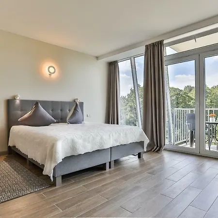 By The Sea With Underground Parking Butas