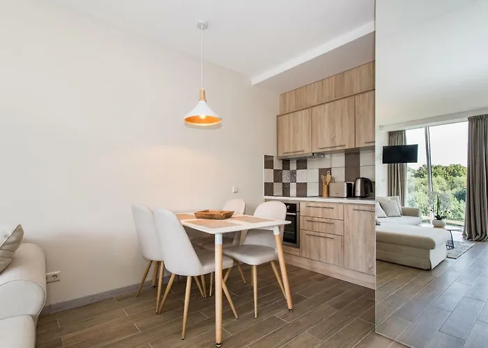 By The Sea With Underground Parking Apartment