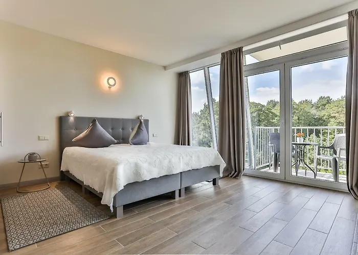 By The Sea With Underground Parking Apartment