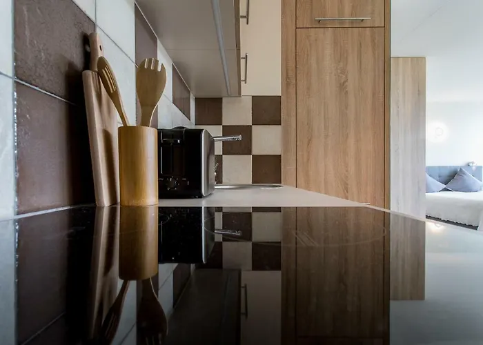 By The Sea With Underground Parking Apartment *